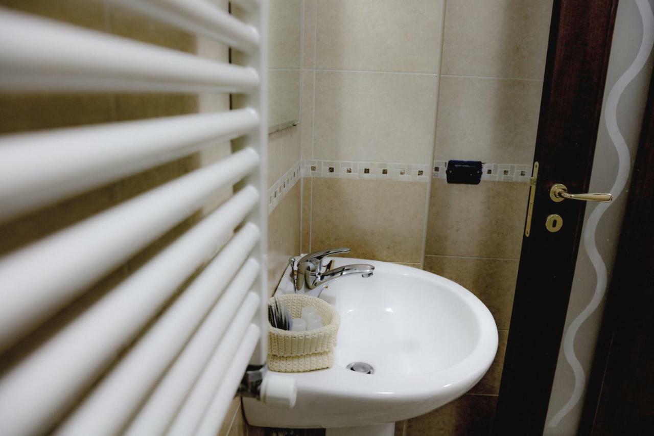 ナポリ Spicchi Di Sole Bed & Breakfast エクステリア 写真